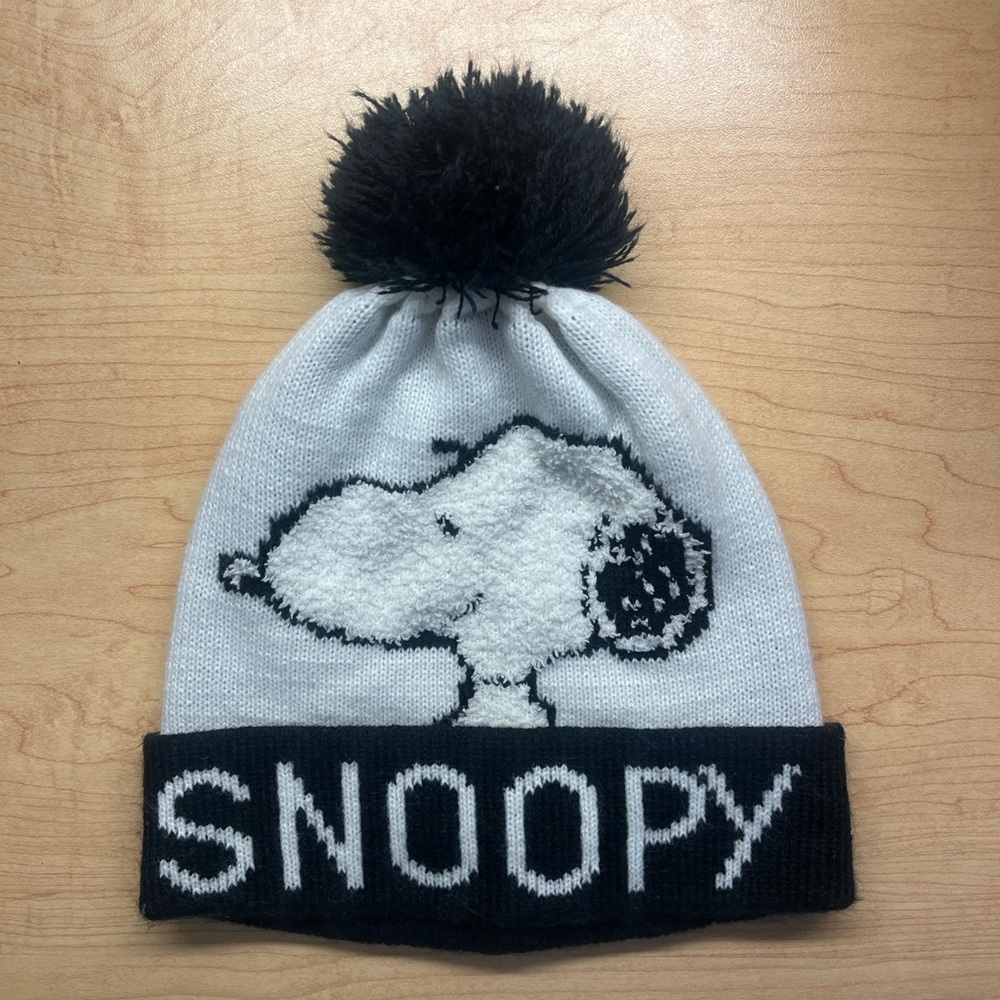 Snoopy Knit Beanie Hat - Black and White